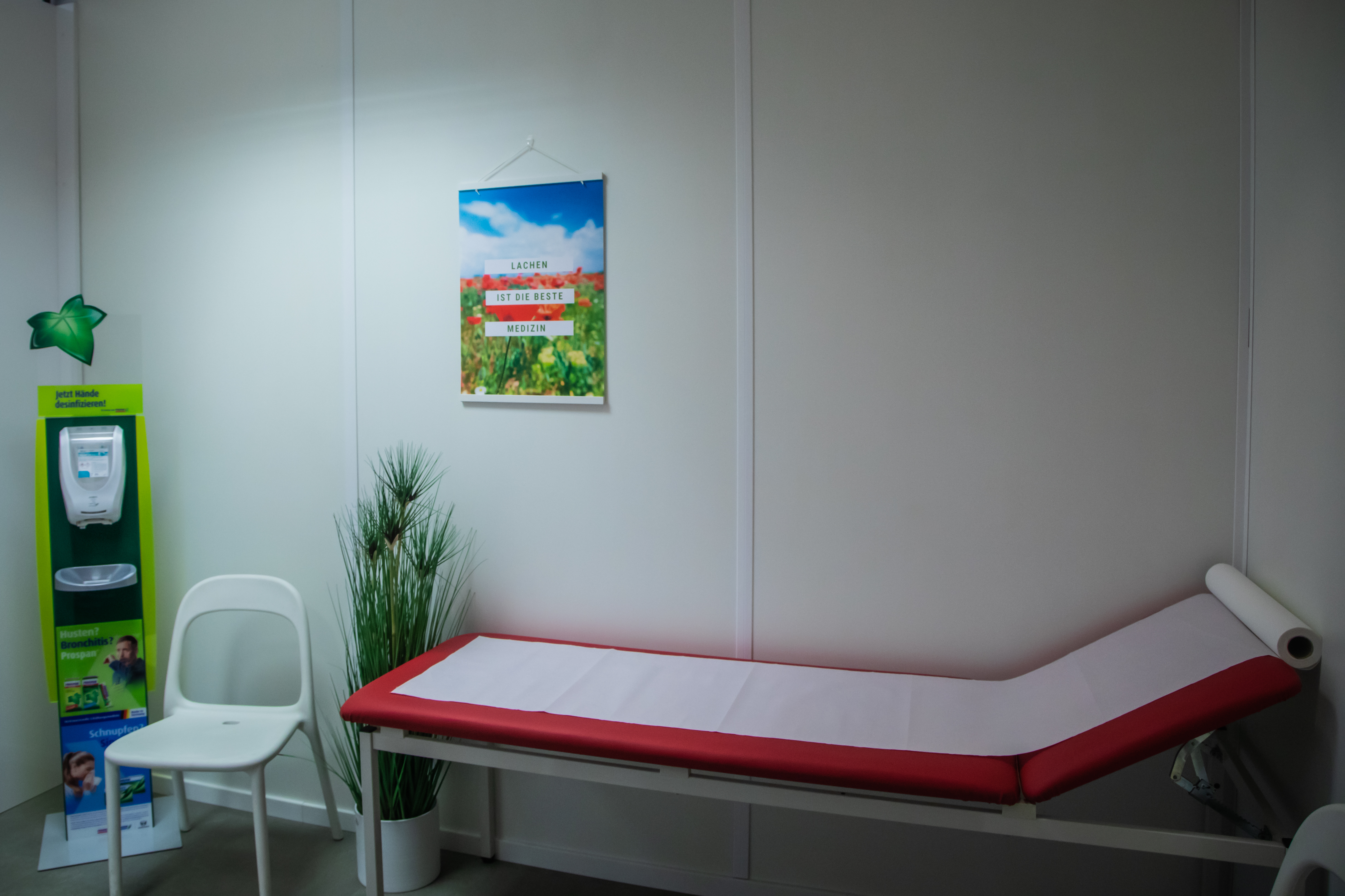 Wir messen Ihren Blutdruck, impfen und bieten vielfältige Gesundheitsservices an bei Abels Apotheken Erftstadt